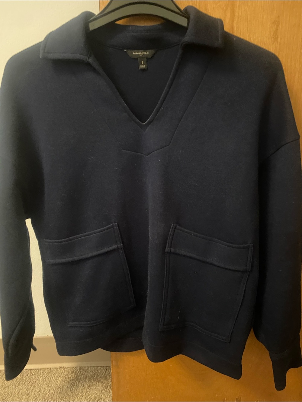 Banana Republic Men's Navy V-Neck Pullover Sweater with Patch Pockets